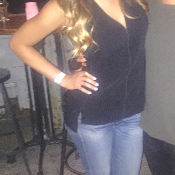 Top - Picture 3 of 3